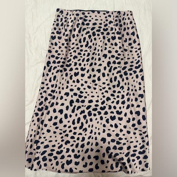 Leopard Print Midi Skirt - Picture 4 of 4